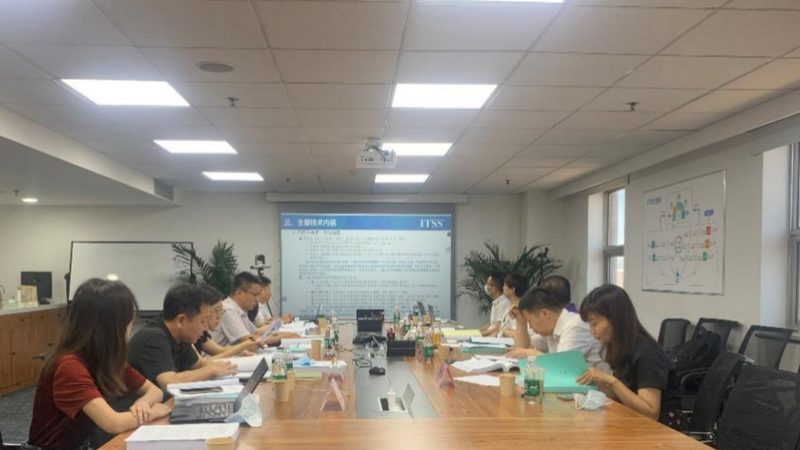 相较于有经验的运维人员，应届生具备以下优势：